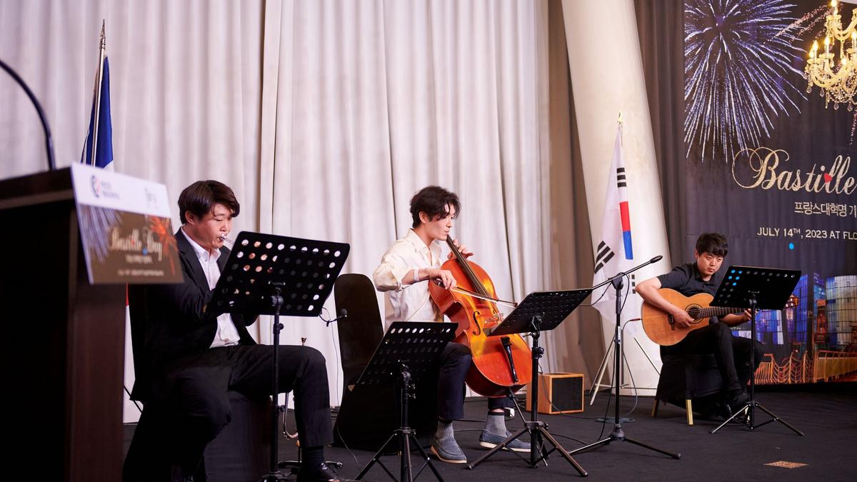 [Translate to Coréen:] FKCCI Bastille Day 14 juillet 2023 France corée