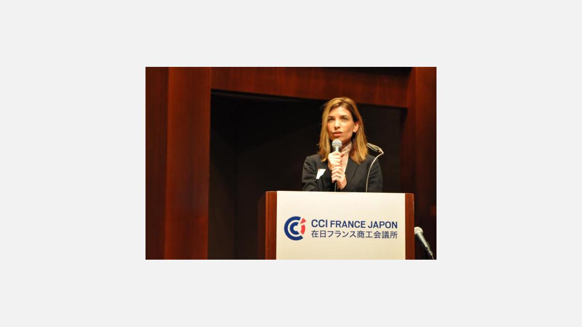 Mme Valérie CONXICOEUR