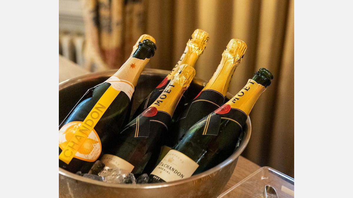 summer-champagne-reception-French-Chamber-of-Great-Britain