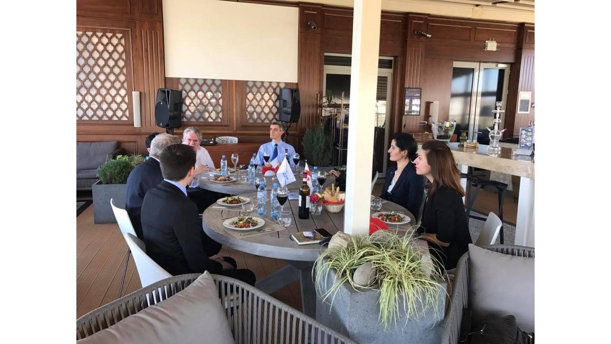 [Translate to Français:] 