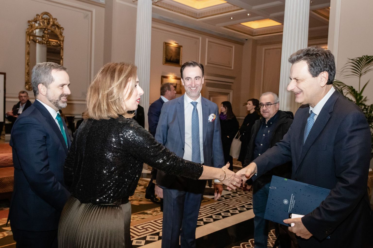 [Translate to Grec:] 