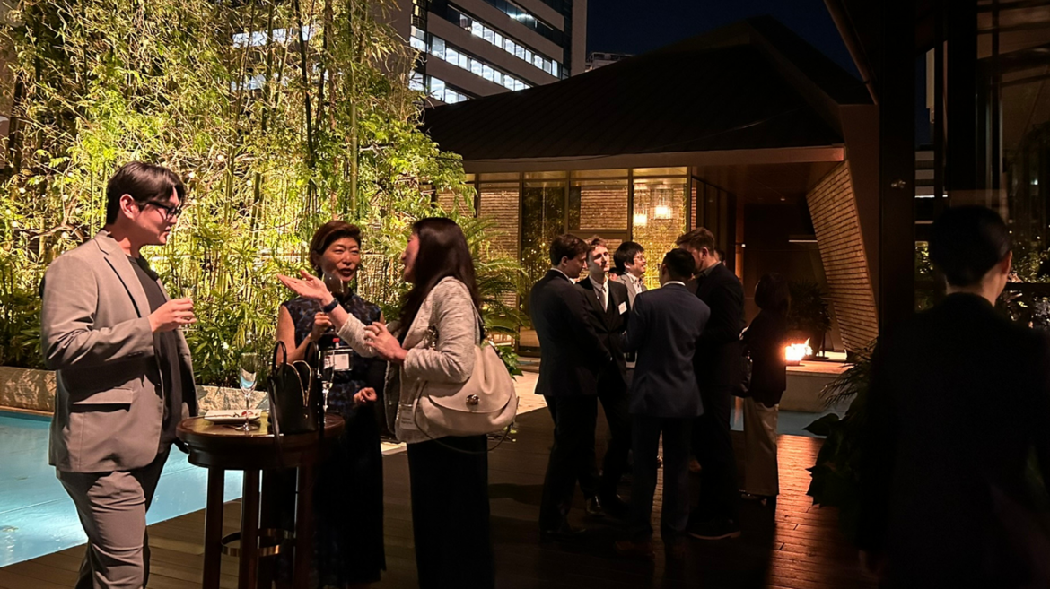 屋外交流スペース