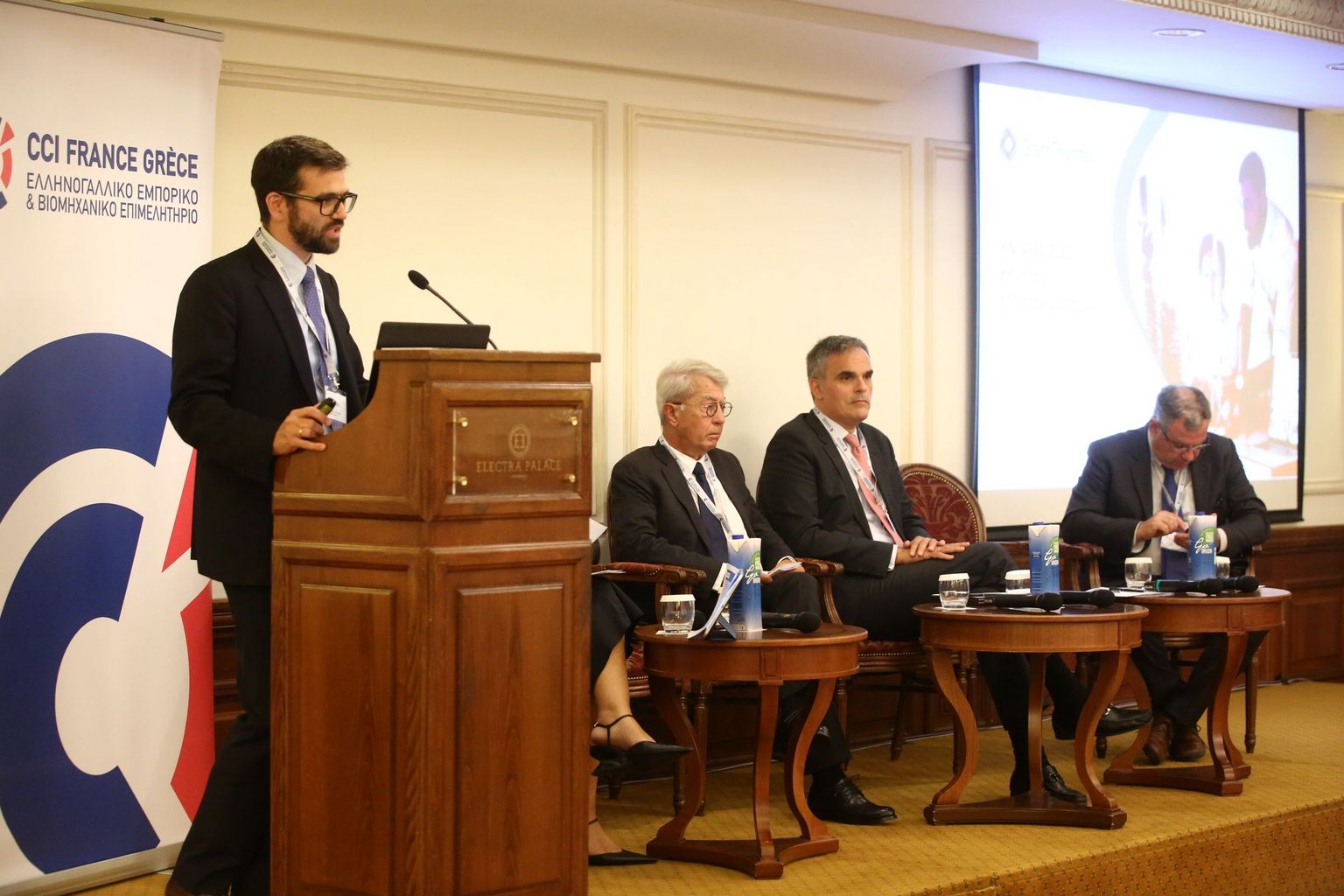 [Translate to Grec:] 