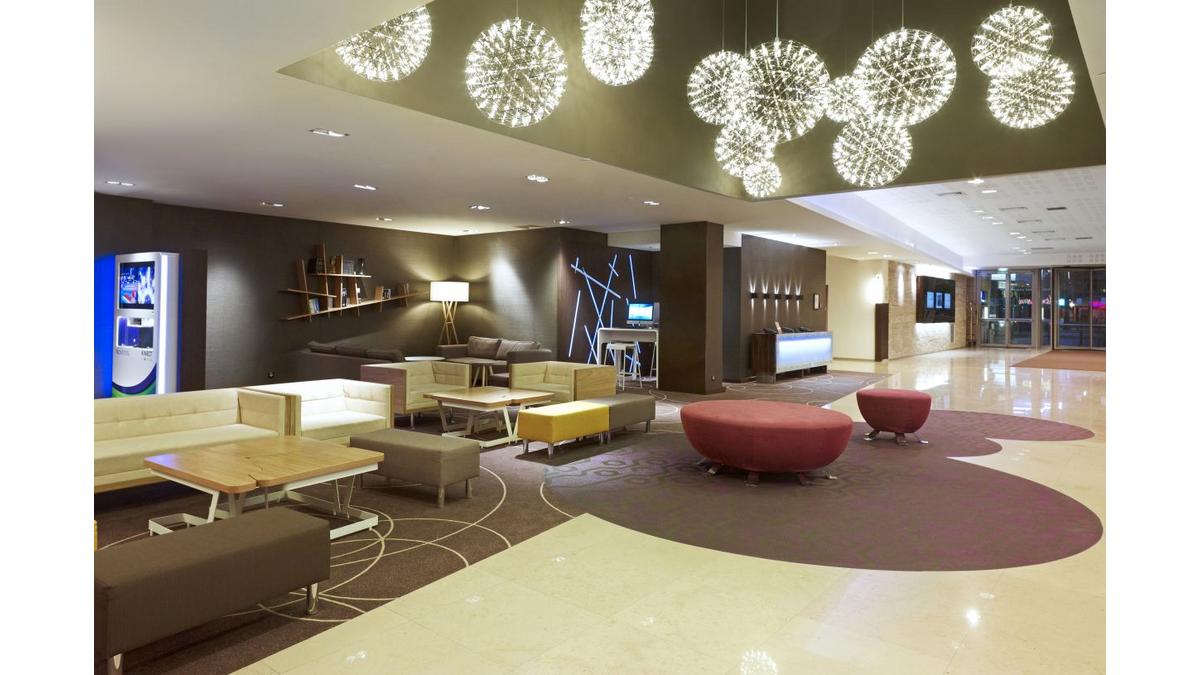 Novotel_lobby