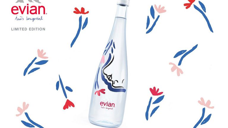 仏エビアンがイネス・ロンジェビアルとコラボ、限定ボトル発売