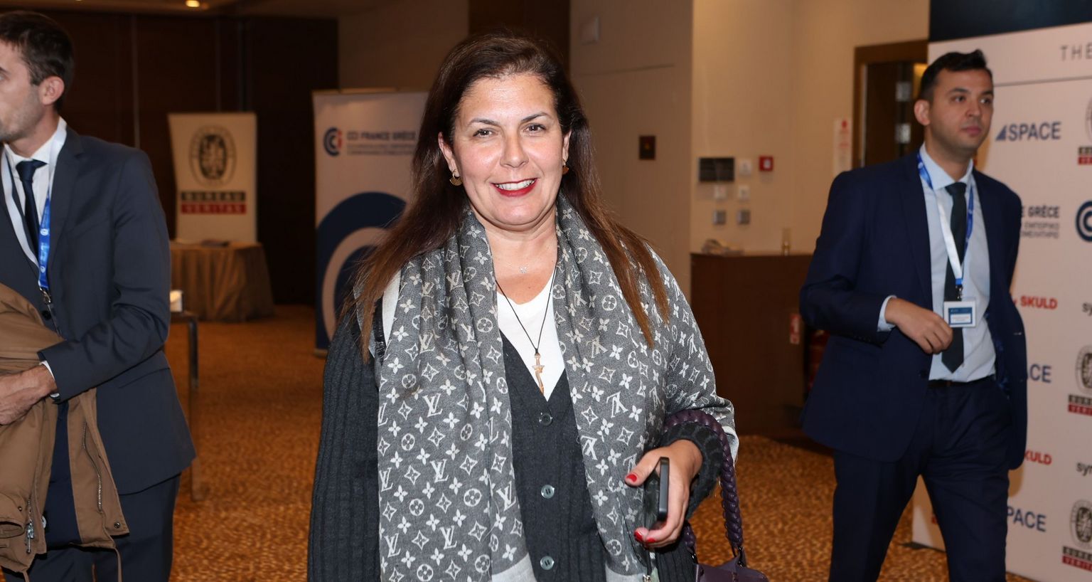 [Translate to Grec:] 