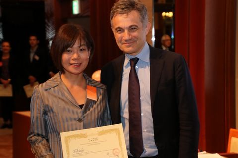 Remise de certificat d'adhésion pour les nouveaux membres Remise de certificat d'adhésion pour les nouveaux membres