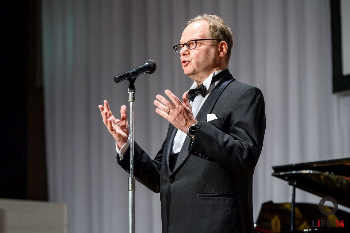 Eminent Speakers and Distinguished Guests: