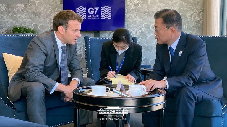 G7 summit: Moon and Macron talk bilateral cooperation in pull aside meeting