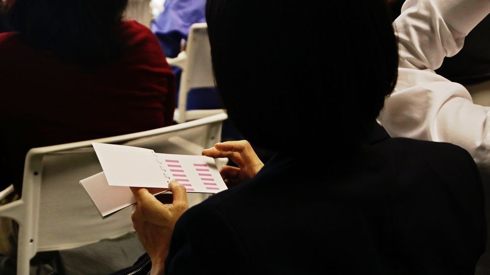 Les membres de la CCI France Japon découvrent la gestion de la couleur