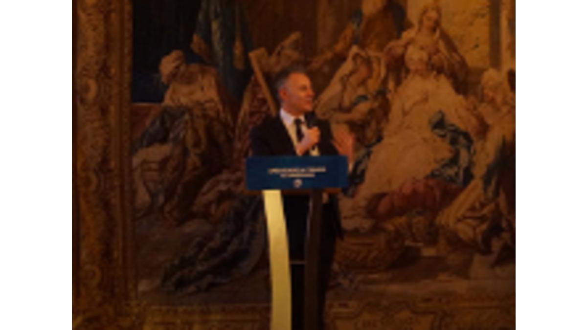 Monsieur L Ambassadeurmini