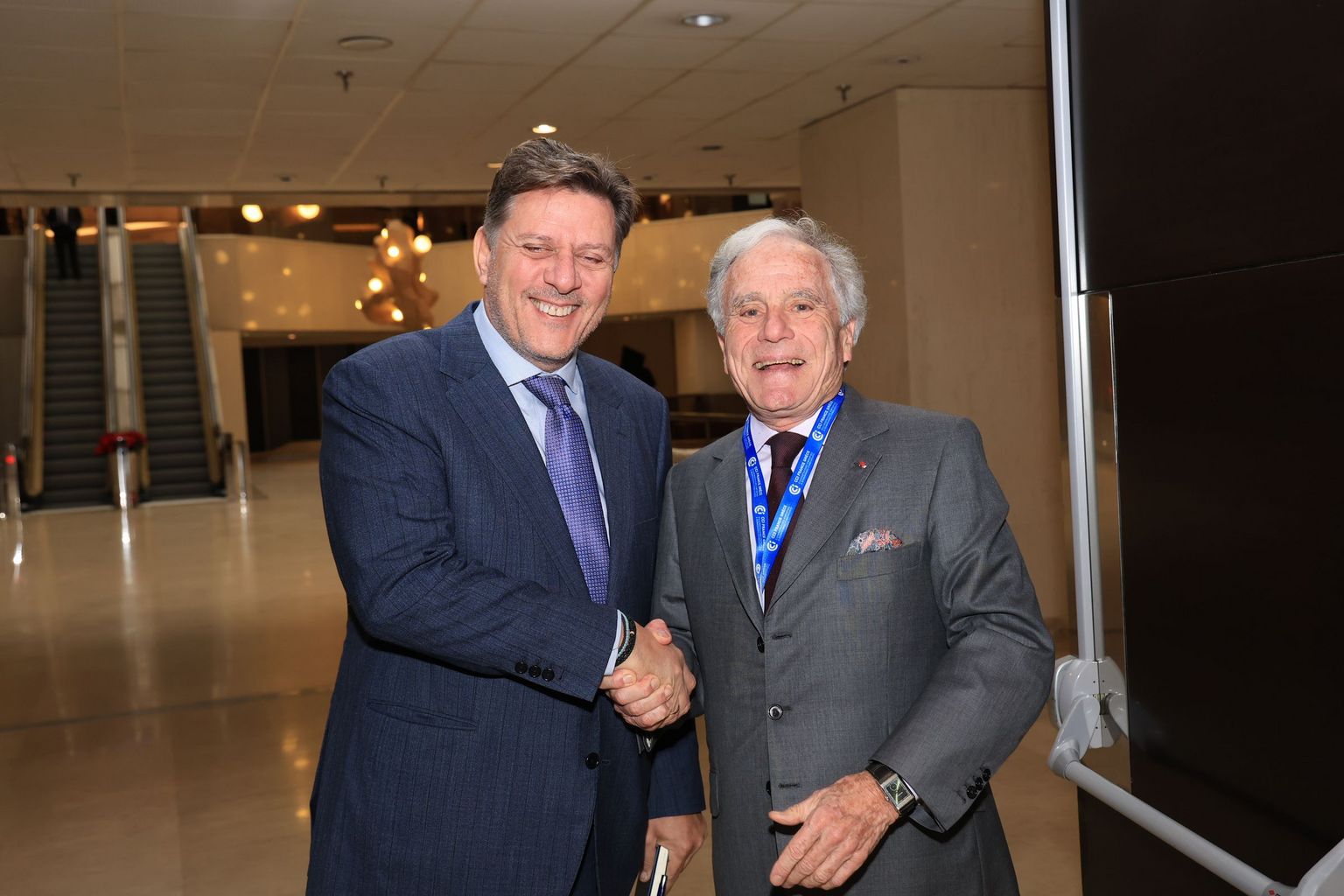 [Translate to Grec:] 