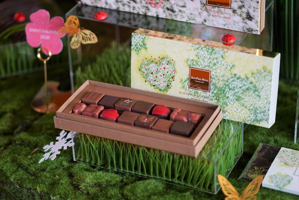 すずらんやてんとう虫のボンボンショコラが入ったヴァレンタインBOX