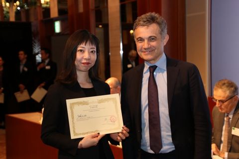 Remise de certificat d'adhésion pour les nouveaux membres Remise de certificat d'adhésion pour les nouveaux membres