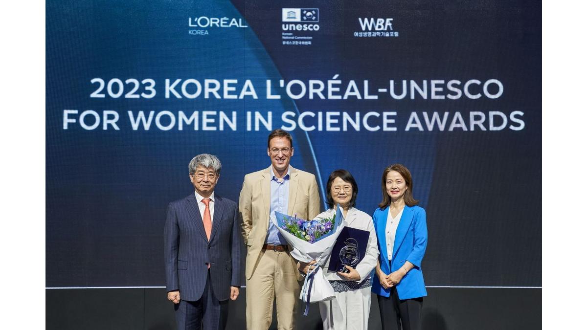 Professor Park Hyeon-seong Receives Academic Promotion Award at the 22nd Korea L’Oreal-UNESCO Women Scientist Awards
