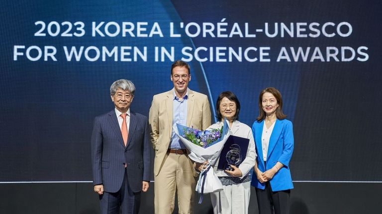 Professor Park Hyeon-seong Receives Academic Promotion Award at the 22nd Korea L’Oreal-UNESCO Women Scientist Awards