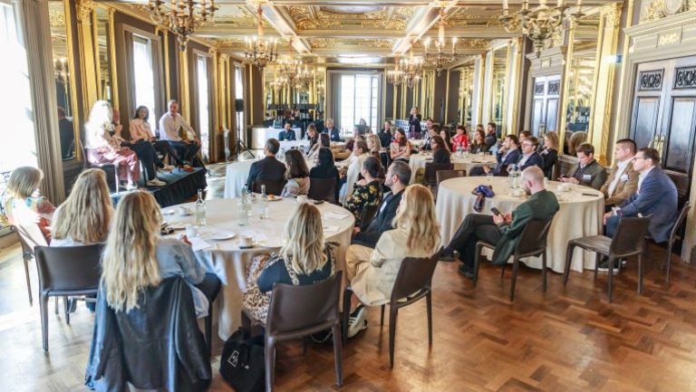 luxury-club-the-French-Chamber