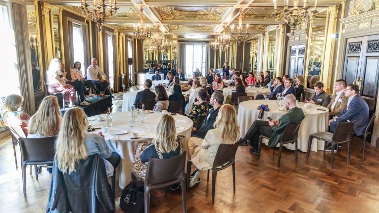 luxury-club-the-French-Chamber