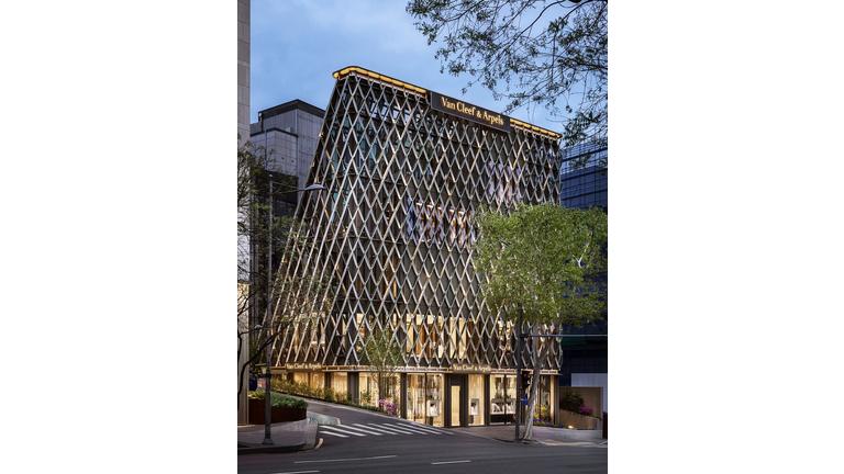 Van Cleef and Arpels opens its Seoul Maison