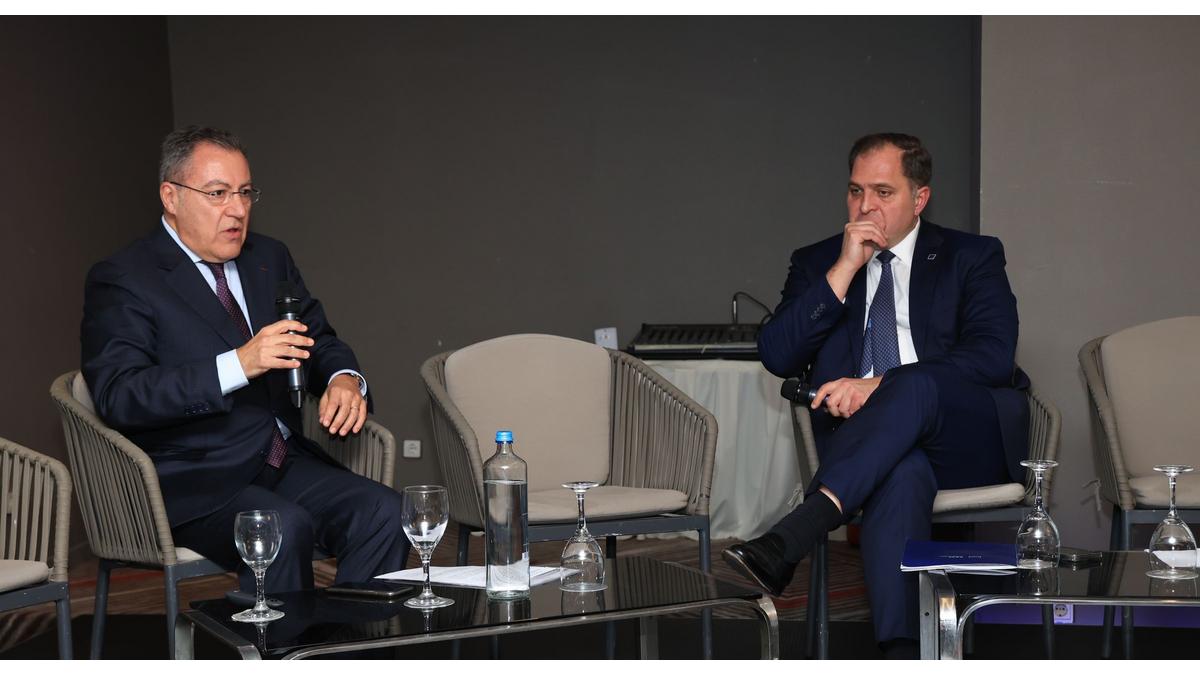 [Translate to Grec:] 