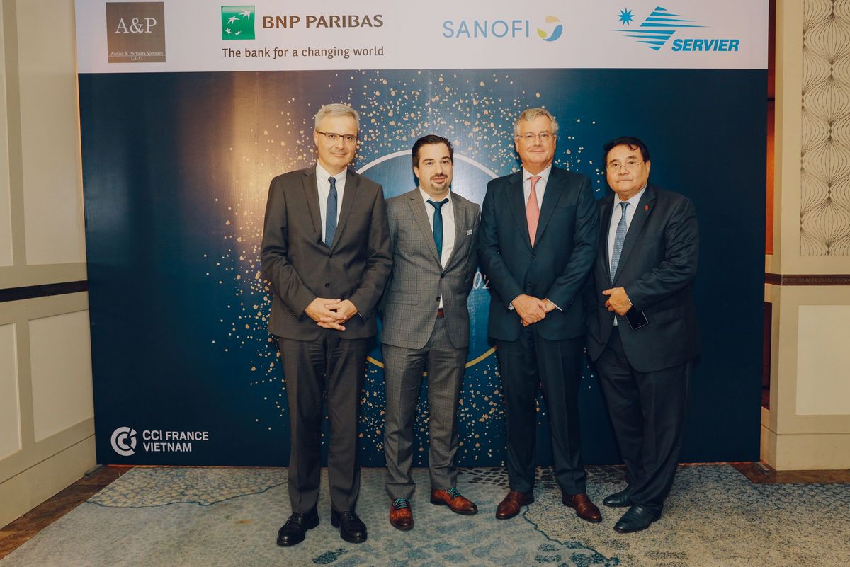 M. Nicolas Warnery - Ambassadeur de France au Vietnam | M. Thibaut Giroux - Président CCIFV | M. Nicolas Audier - Président EuroCham | M. Jean-Jacques Bouflet - Vice-Président EuroCham