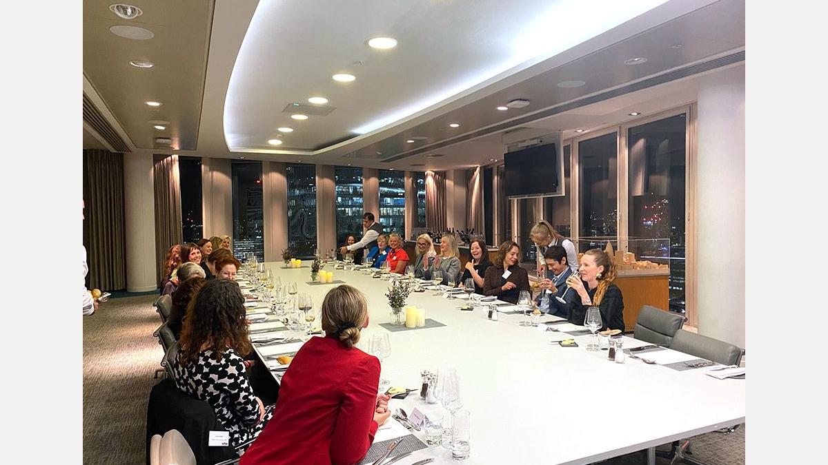 Women's Business Club dinner with Laura Citron