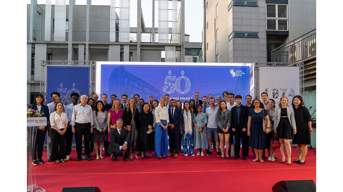 Lycée Français de Séoul commemorates its 50th anniversay! Lycée Français de Séoul commemorates its 50th anniversay!