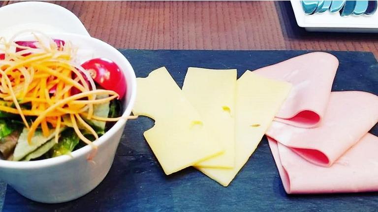 [Translate to Japonais:] Petit déjeuner de la CCI France Japon Kansai au Swissotel Nankai Osaka