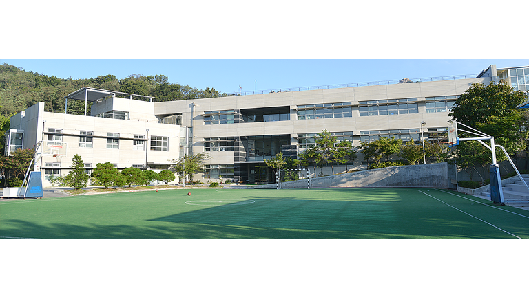 Operations of Lycée International Xavier amidst relaxation of social distancing