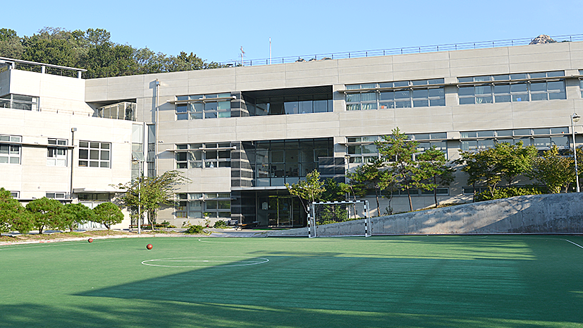 Operations of Lycée International Xavier amidst relaxation of social distancing Operations of Lycée International Xavier amidst relaxation of social distancing