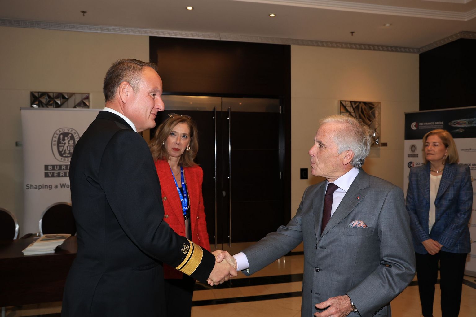 [Translate to Grec:] 