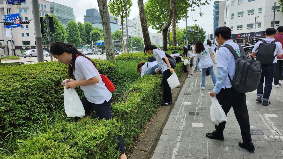 리레코 코리아, 양재천 플로깅 및 수질 정화 활동을 진행하다