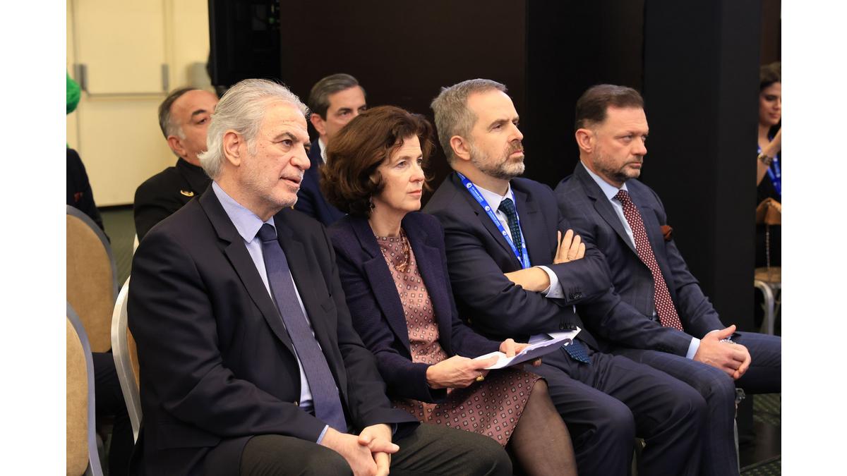 [Translate to Grec:] 