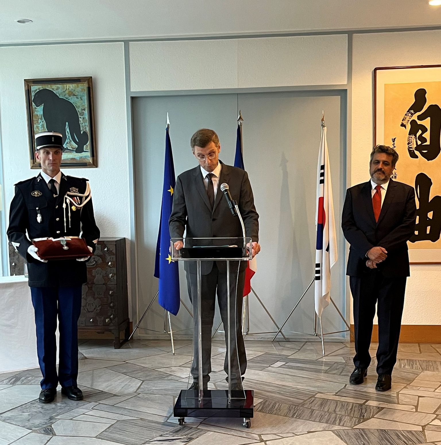 Benjamin Joinau, Founder and Director of L'Atelier des Cahiers, Honored as Chevalier de l'Ordre des Arts et des Lettres