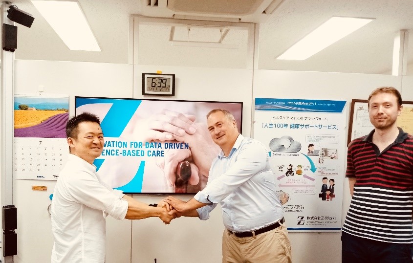 Signature de l’accord dans les locaux tokyoïtes de Z-Works