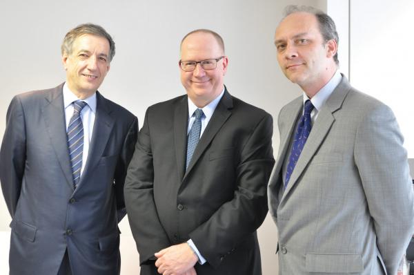 Bernard Delmas, Peter Todd, Régis Arnaud