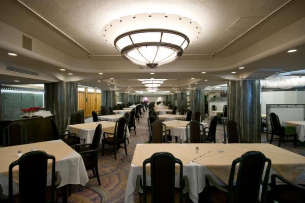 昭和10年増築時に新築、昭和31年、39年修築の「特別食堂」