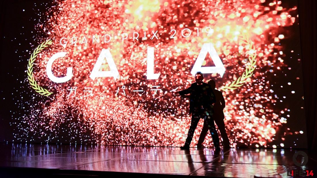 「マジックフュージョン」による幻想的な視覚のグランドショー