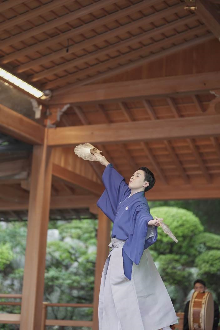 Danse traditionnelle du théâtre « Kagura »