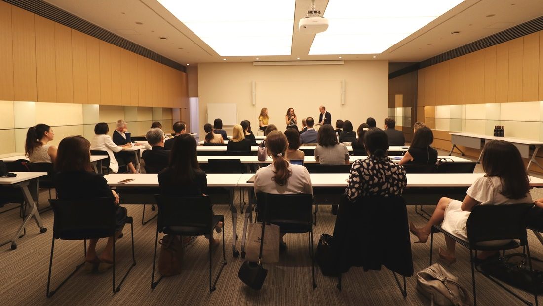 在日フランス商工会議所の女性リーダーたち