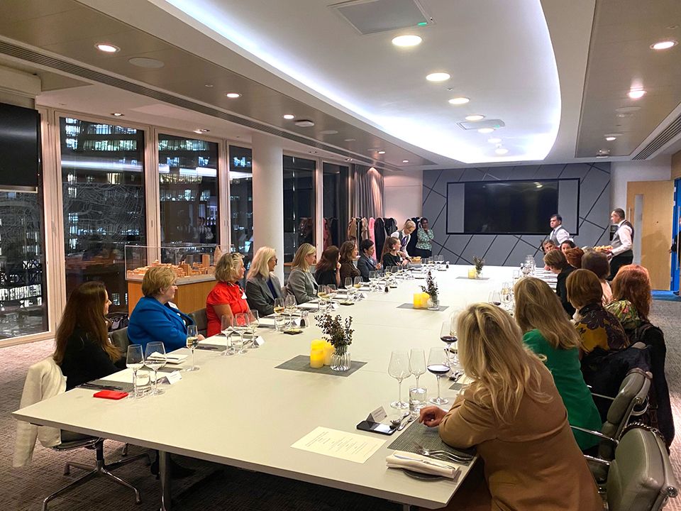 Women's Business Club dinner with Laura Citron