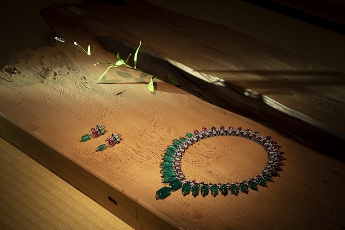 Chapter 1: Material Transformation and Colors “ Treasure Pieces ” New Material Research Laboratory (NMRL)