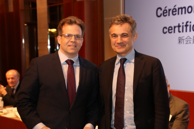 Remise de certificat d'adhésion pour les nouveaux membres