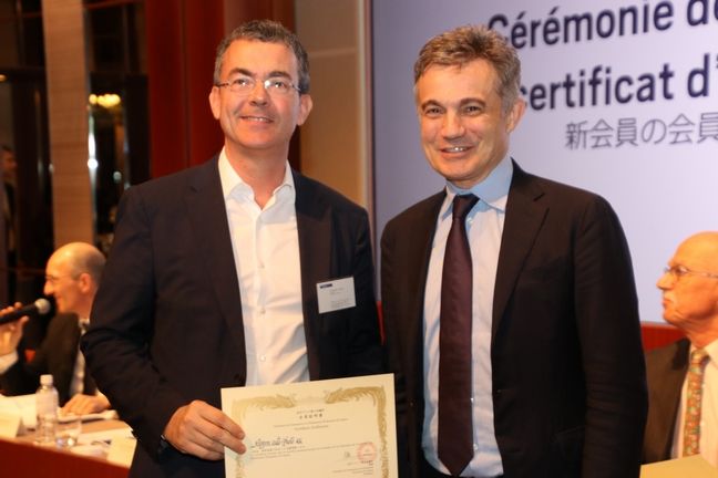 Remise de certificat d'adhésion pour les nouveaux membres