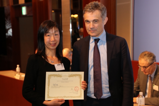 Remise de certificat d'adhésion pour les nouveaux membres